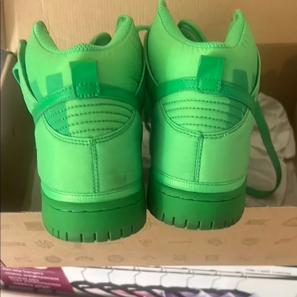 Nike Green High-Top Sneakers - Picture 3 of 4